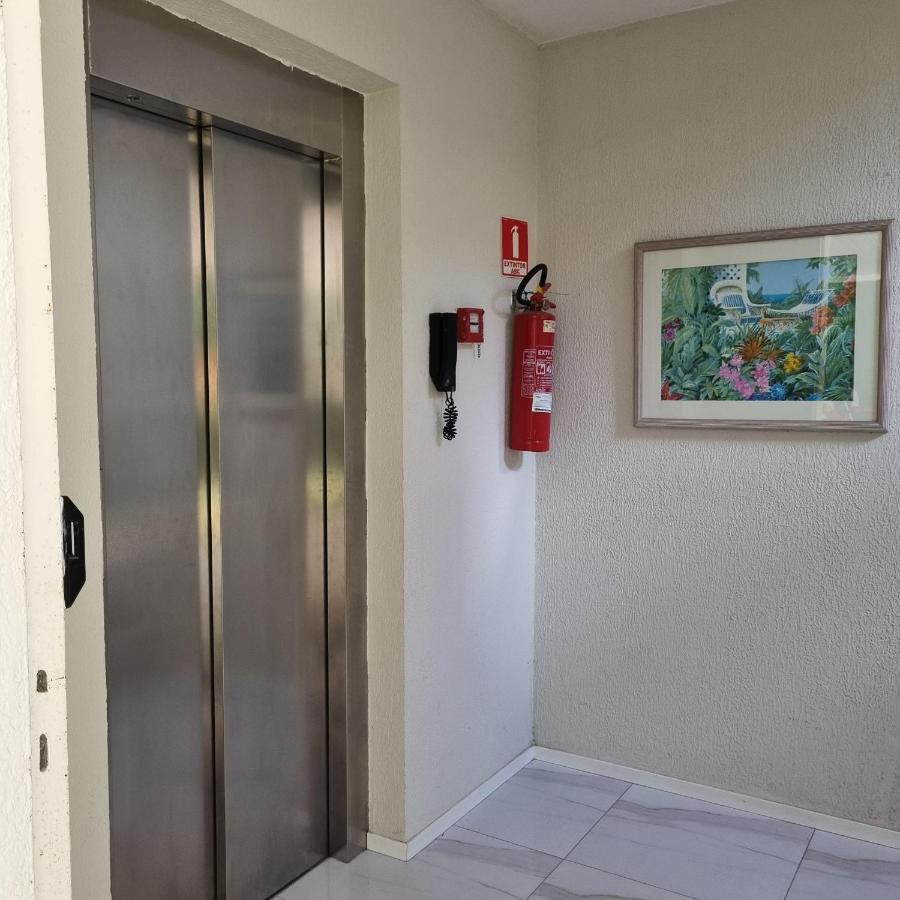 Apartamento Dei Fiori 瓜拉米兰加 外观 照片