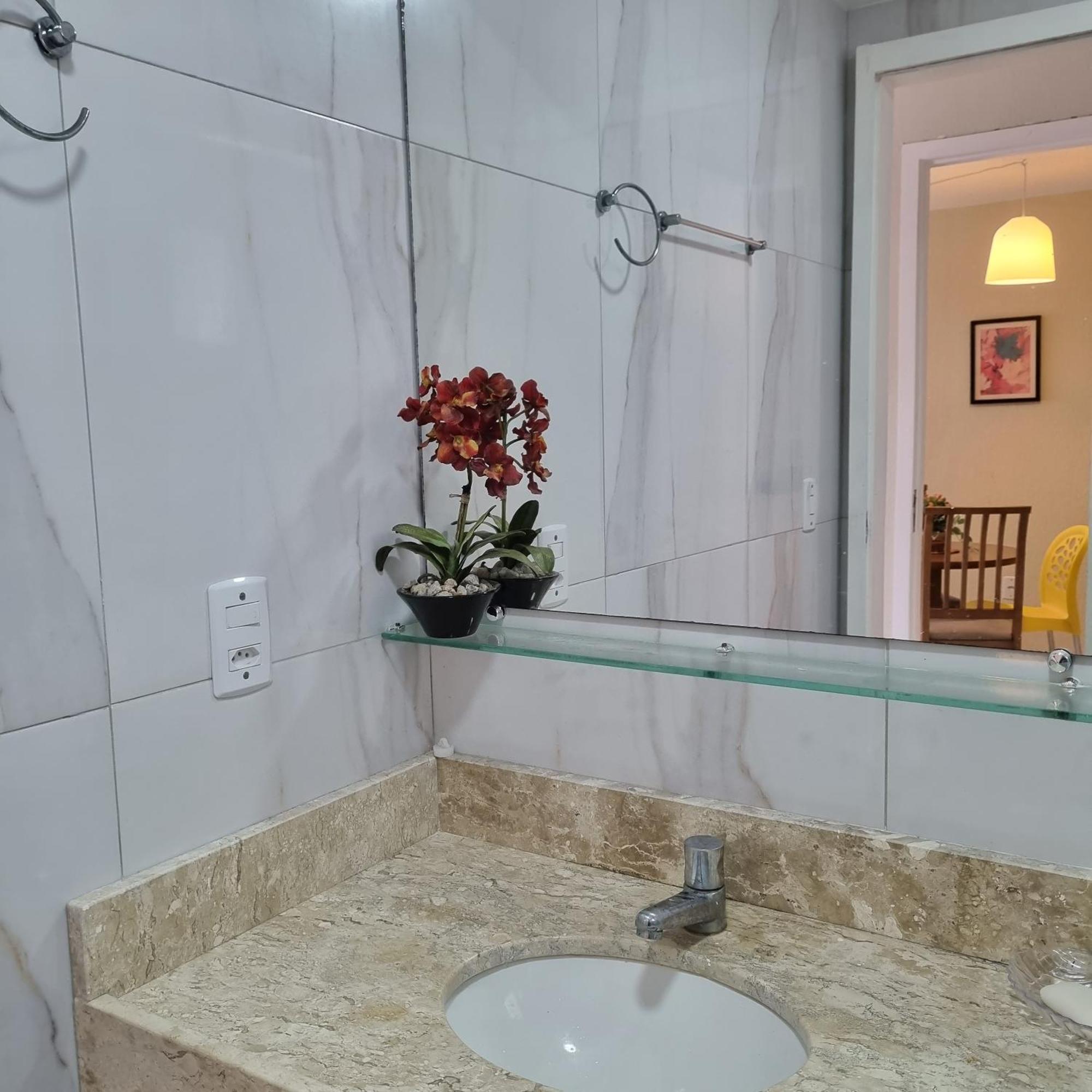 Apartamento Dei Fiori 瓜拉米兰加 外观 照片
